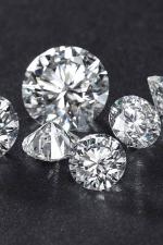 Trang sức đá Cubic Zirconia - Đây có thực sự là sự lựa chọn tuyệt vời?