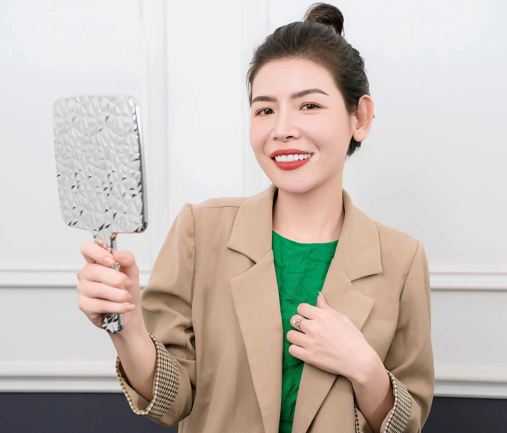 Sau khi bọc răng sứ có ăn uống bình thường được không?