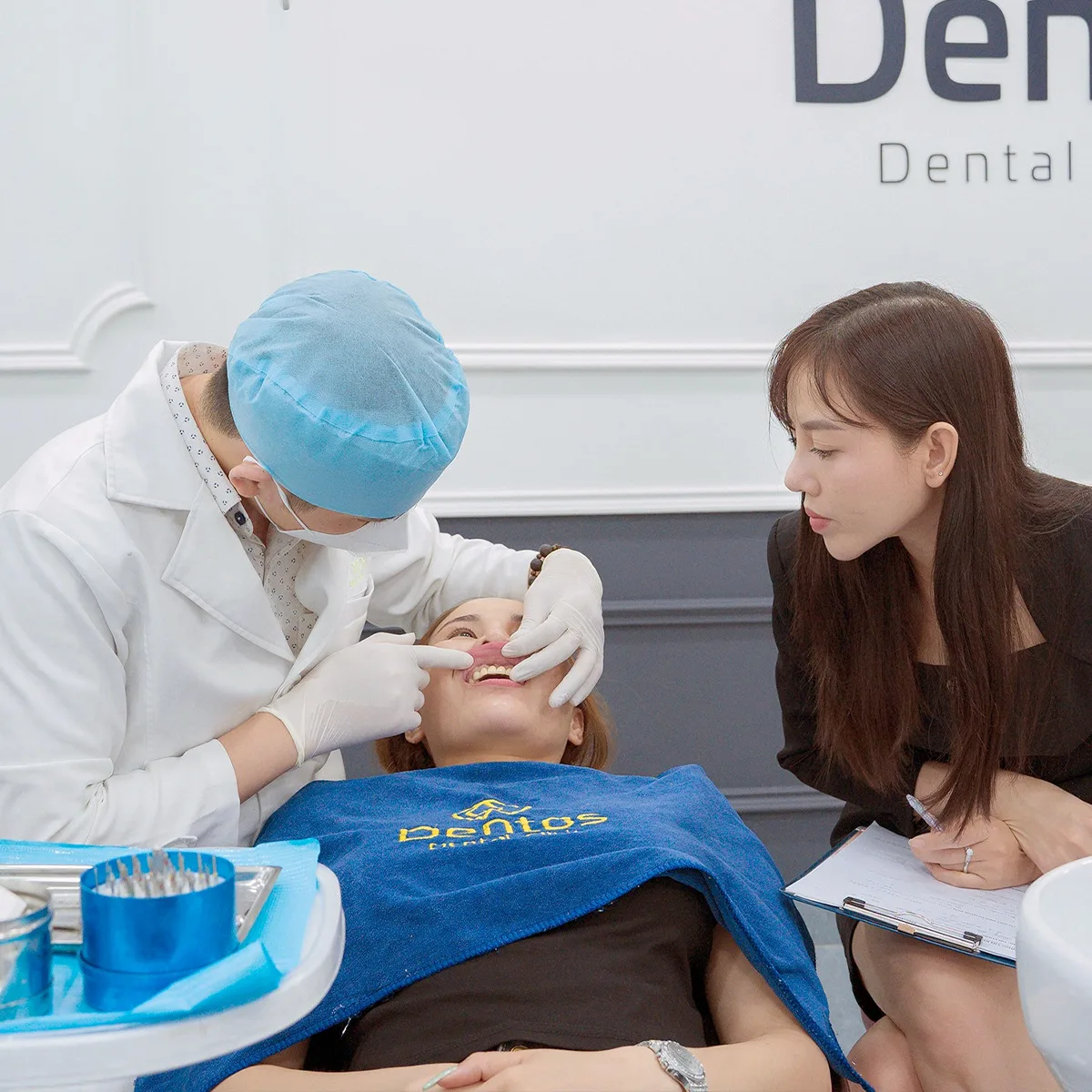 Bác sĩ Dentos đều được đào tạo bài bản tại các trường Y Dược danh tiếng