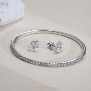 Vòng tay Pave 1 VTA3101 kết hợp với bông tai Custom Earing.jpeg