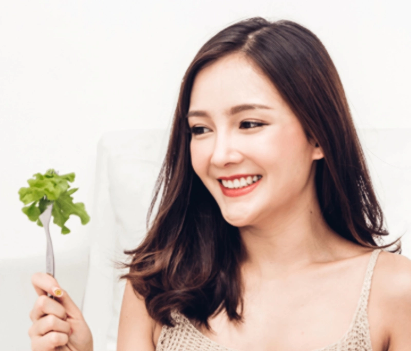 Giải đáp ăn nhai khi bọc sứ: Làm răng sứ có ảnh hưởng ăn nhai không?